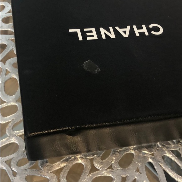 Chanel Box - Picture 3 of 3
